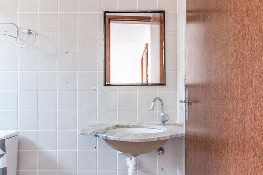 Banheiro da suíte de apartamento à venda com 3 quartos, 67m² em Buritis, Belo Horizonte