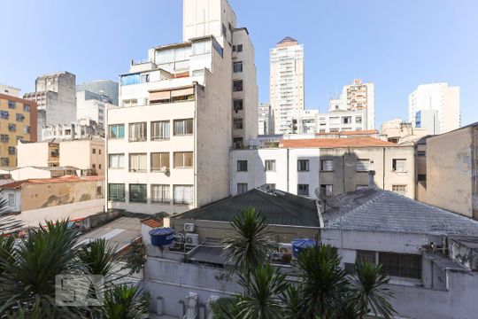 Vista de kitnet/studio à venda com 1 quarto, 30m² em Vila Buarque, São Paulo