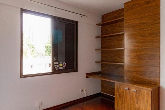 Quarto 3 de apartamento para alugar com 3 quartos, 100m² em Funcionários, Belo Horizonte