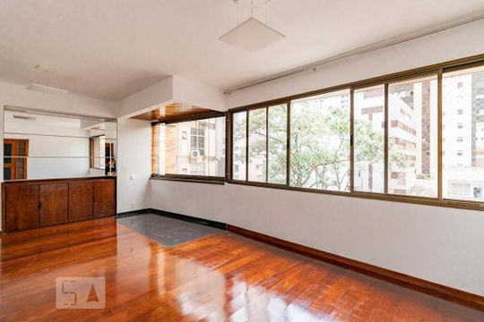 Apartamento para alugar com 3 quartos, 100m² em Funcionários, Belo Horizonte