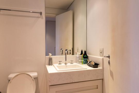 Suíte 1 de apartamento à venda com 2 quartos, 160m² em Jardim Fonte do Morumbi, São Paulo