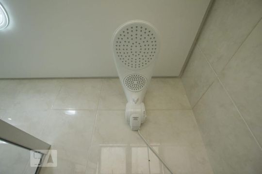 Detalhe do Banheiro da Suíte 2 - Chuveiro de casa de condomínio para alugar com 3 quartos, 170m² em Setor Bueno, Goiânia