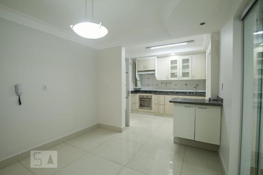 Cozinha de casa de condomínio para alugar com 3 quartos, 170m² em Setor Bueno, Goiânia
