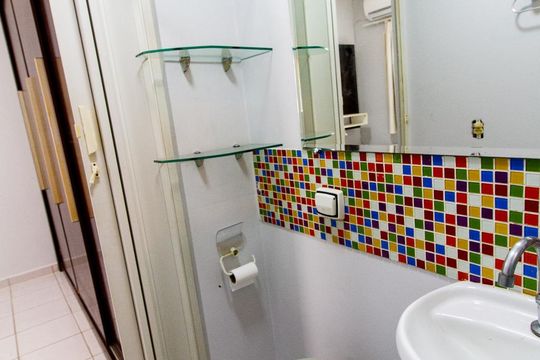 Banheiro de apartamento para alugar com 1 quarto, 30m² em Cidade Monções, São Paulo