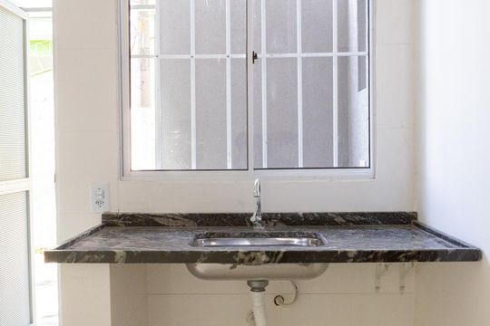 Sala/Cozinha de apartamento para alugar com 1 quarto, 30m² em Vila Ipojuca, São Paulo