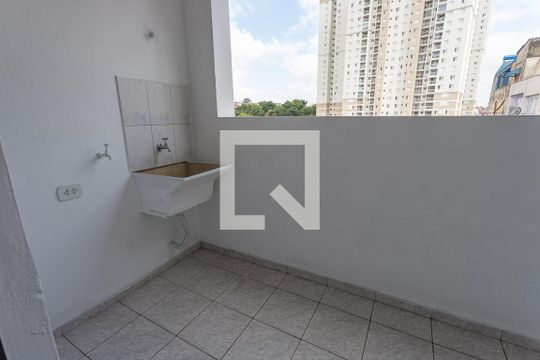 Área de serviço de apartamento para alugar com 2 quartos, 65m² em Piraporinha, Diadema