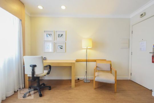Sala de kitnet/studio à venda com 1 quarto, 65m² em Nova Piraju, São Paulo