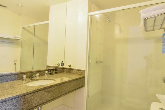 Banheiro de kitnet/studio à venda com 1 quarto, 65m² em Nova Piraju, São Paulo