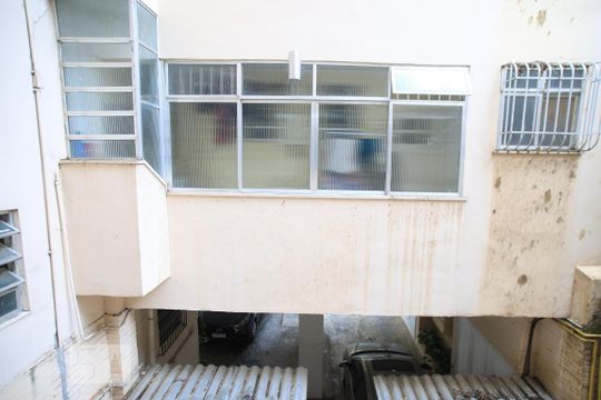 Áre de Serviço Vista da Janela de apartamento à venda com 3 quartos, 160m² em Tijuca, Rio de Janeiro