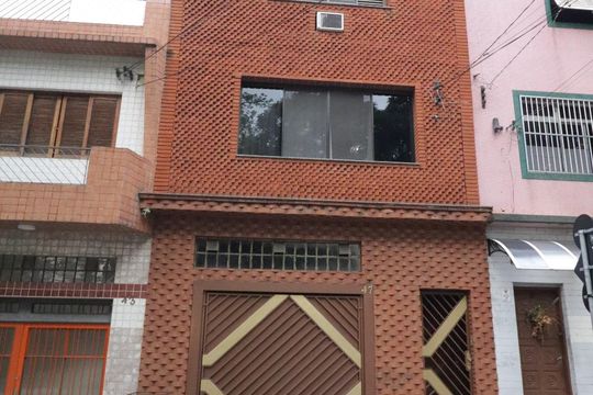 Fachada de casa à venda com 2 quartos, 180m² em Cidade Mãe do Céu, São Paulo