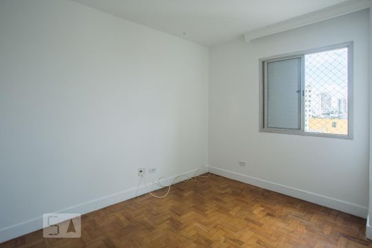 Quarto 2  de apartamento para alugar com 2 quartos, 62m² em Santa Teresinha, São Paulo
