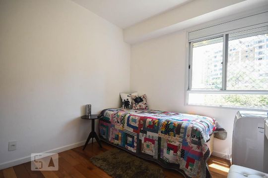 Suíte 1 de apartamento à venda com 3 quartos, 142m² em Paraíso do Morumbi, São Paulo