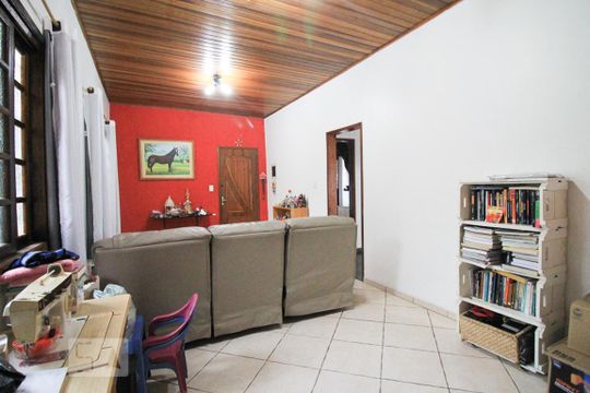 Sala de casa à venda com 4 quartos, 220m² em Vila Prado, São Paulo