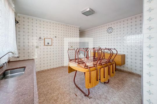 Cozinha de casa à venda com 4 quartos, 200m² em Vila Monumento, São Paulo