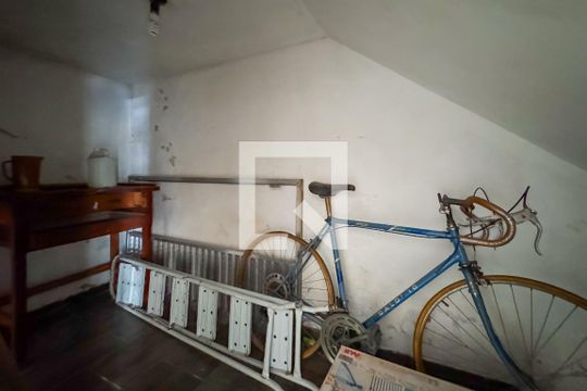 Área comum de casa à venda com 4 quartos, 200m² em Vila Monumento, São Paulo
