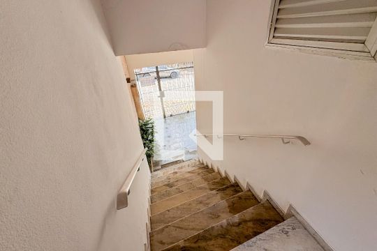Área comum de casa à venda com 4 quartos, 200m² em Vila Monumento, São Paulo