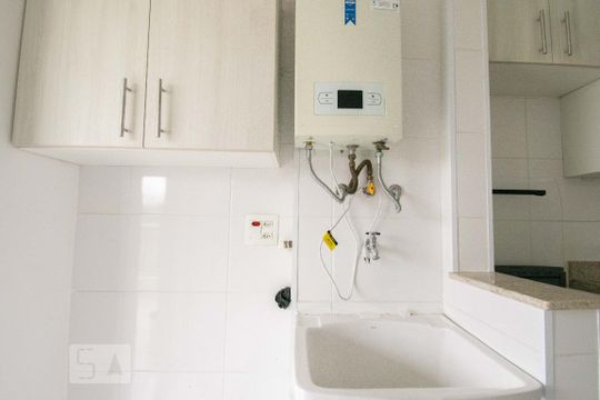 Área de Serviço de apartamento para alugar com 3 quartos, 81m² em Vila Isa, São Paulo
