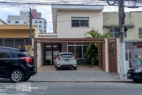 Fachada de casa à venda com 3 quartos, 240m² em Santana, São Paulo