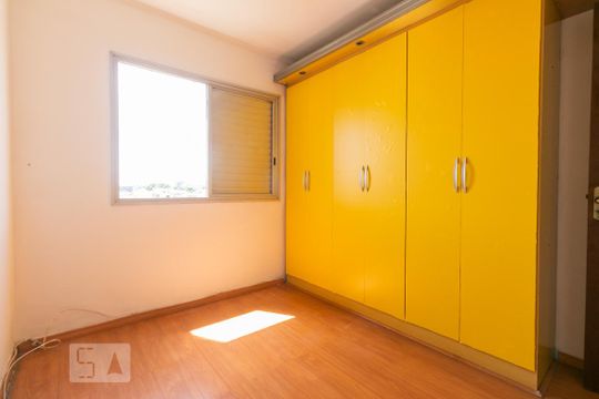 Quarto 1 de apartamento para alugar com 2 quartos, 56m² em Vila Esperança, São Paulo