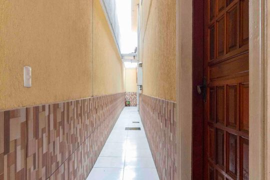 Corredor Externo - Porta de Entrada de casa à venda com 4 quartos, 250m² em Conjunto Habitacional A. E. Carvalho, São Paulo