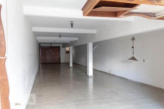 Garagem de casa à venda com 3 quartos, 250m² em Bosque da Saúde, São Paulo