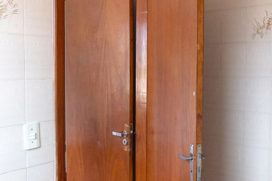 Casa à venda com 3 quartos, 250m² em Bosque da Saúde, São Paulo