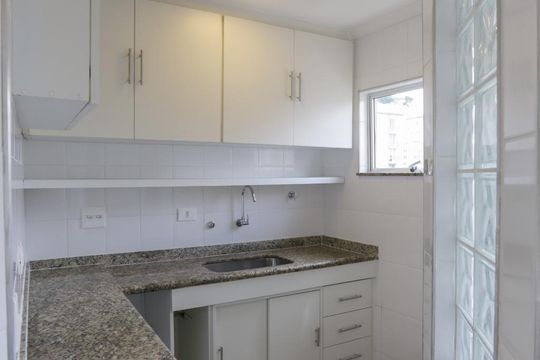 Cozinha de apartamento para alugar com 3 quartos, 110m² em Jardim Paulista, São Paulo