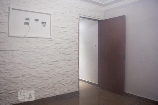 Sala/Quarto de casa à venda com 1 quarto, 50m² em Cidade Antônio Estevão de Carvalho, São Paulo