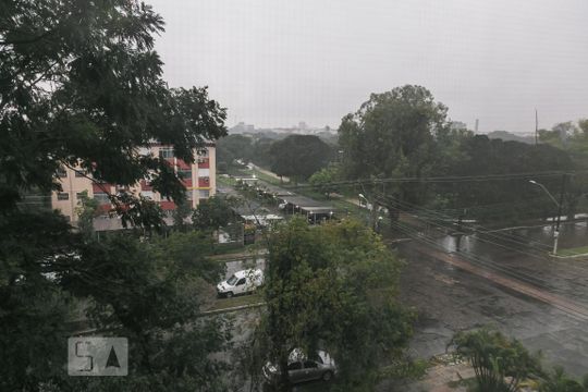 Vista de apartamento à venda com 3 quartos, 90m² em Humaitá, Porto Alegre