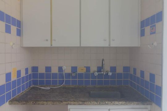 Cozinha de apartamento à venda com 1 quarto, 60m² em Santo Amaro, São Paulo