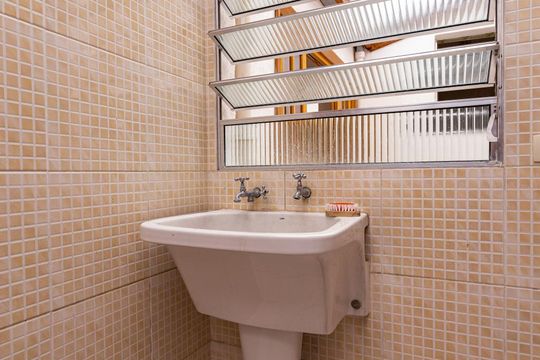 Área de Serviço de casa à venda com 3 quartos, 200m² em Planalto Paulista, São Paulo