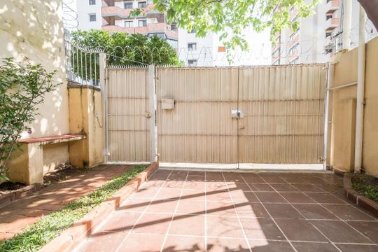 Garagem de casa à venda com 2 quartos, 85m² em Campo Belo, São Paulo