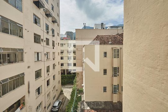 Quarto 2 Vista de apartamento para alugar com 2 quartos, 82m² em Tijuca, Rio de Janeiro