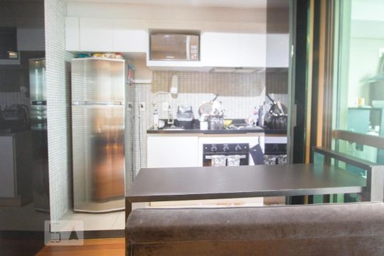 Cozinha de apartamento para alugar com 2 quartos, 72m² em Brooklin Paulista, São Paulo
