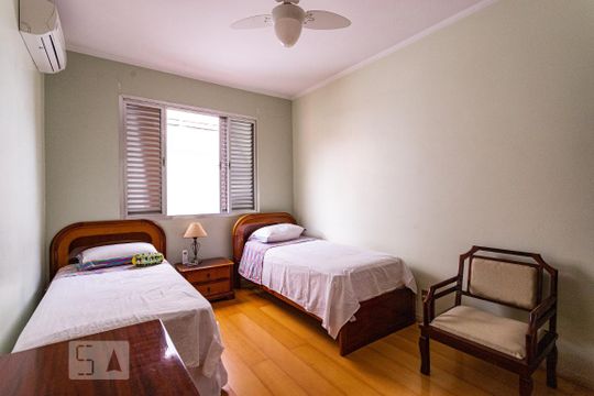 Quarto 1 de casa à venda com 4 quartos, 212m² em Planalto Paulista, São Paulo