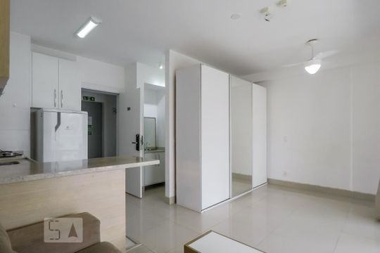Sala de kitnet/studio para alugar com 1 quarto, 39m² em Vila Mariana, São Paulo
