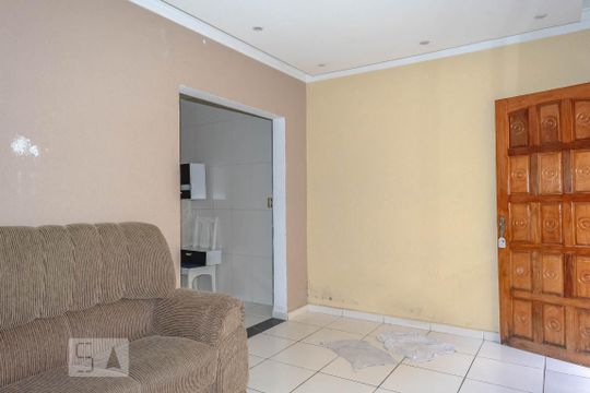 Sala de casa de condomínio à venda com 2 quartos, 76m² em Vila Euthalia, São Paulo