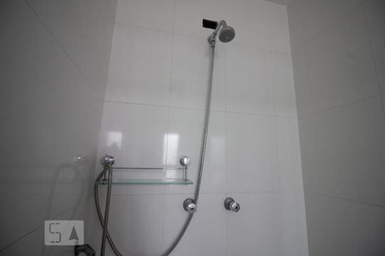 Chuveiro de casa à venda com 5 quartos, 500m² em Cidade Jardim, São Paulo