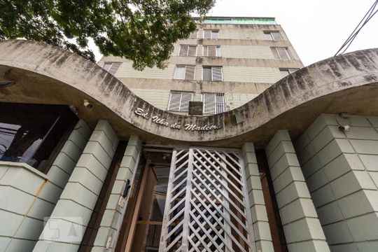 Fachada de apartamento para alugar com 2 quartos, 60m² em Vila Osasco, Osasco