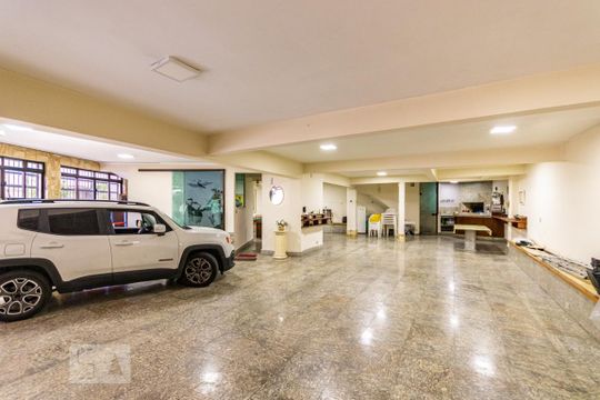 Garagem  de casa à venda com 3 quartos, 580m² em Jardim Brasilia, São Paulo