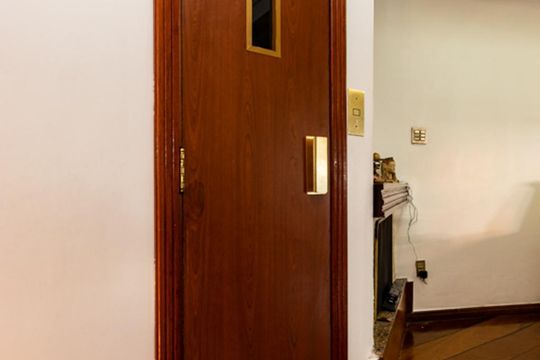 Elevador privativo  de casa à venda com 3 quartos, 580m² em Jardim Brasilia, São Paulo