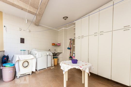Área de serviço de casa à venda com 3 quartos, 580m² em Jardim Brasilia, São Paulo