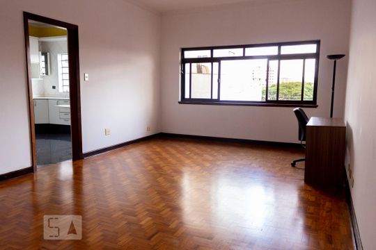 Casa para alugar com 2 quartos, 120m² em Cambuci, São Paulo