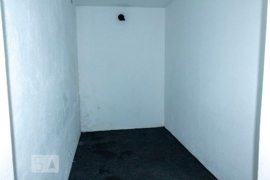 Porão de casa para alugar com 2 quartos, 120m² em Cambuci, São Paulo