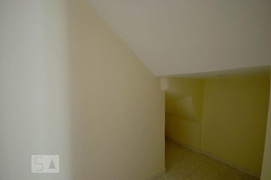 Deposito de casa para alugar com 6 quartos, 556m² em Jardim da Saúde, São Paulo