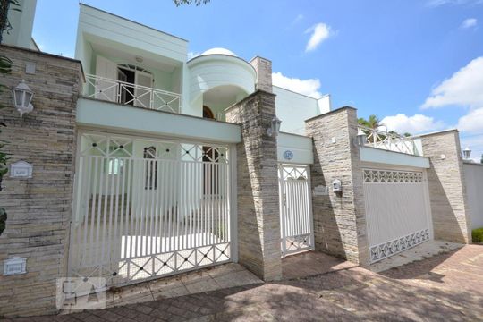 Fachada de casa para alugar com 6 quartos, 556m² em Jardim da Saúde, São Paulo