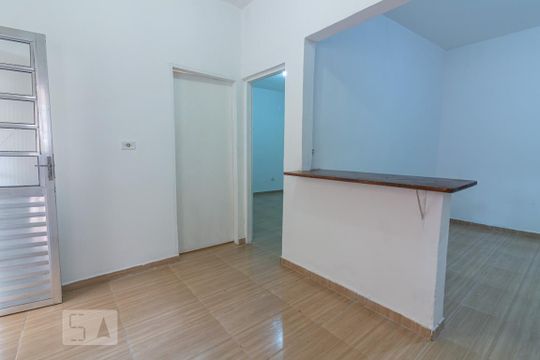 Cozinha de casa para alugar com 1 quarto, 60m² em Jardim Roberto, Osasco