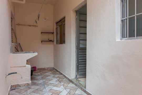 Quintal de casa para alugar com 1 quarto, 60m² em Jardim Roberto, Osasco