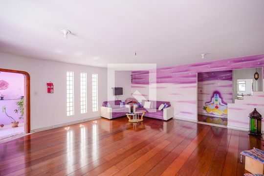Casa para alugar com 3 quartos, 340m² em Vila Brasílio Machado, São Paulo
