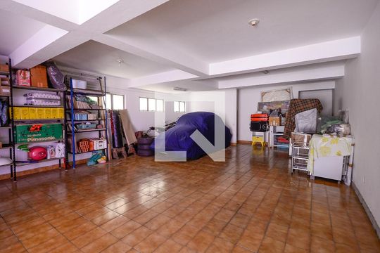 Garagem de casa para alugar com 3 quartos, 340m² em Vila Brasílio Machado, São Paulo